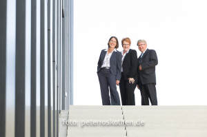 Firmen Fotoshooting Düsseldorf für Unternehmen, Portraits, Imagefotos für Printmedien, Webseite und PR